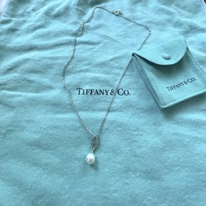 RARE AUTHENTIC Iridesse for Tiffany and Co. White gold, Diamond, Pearl pendant